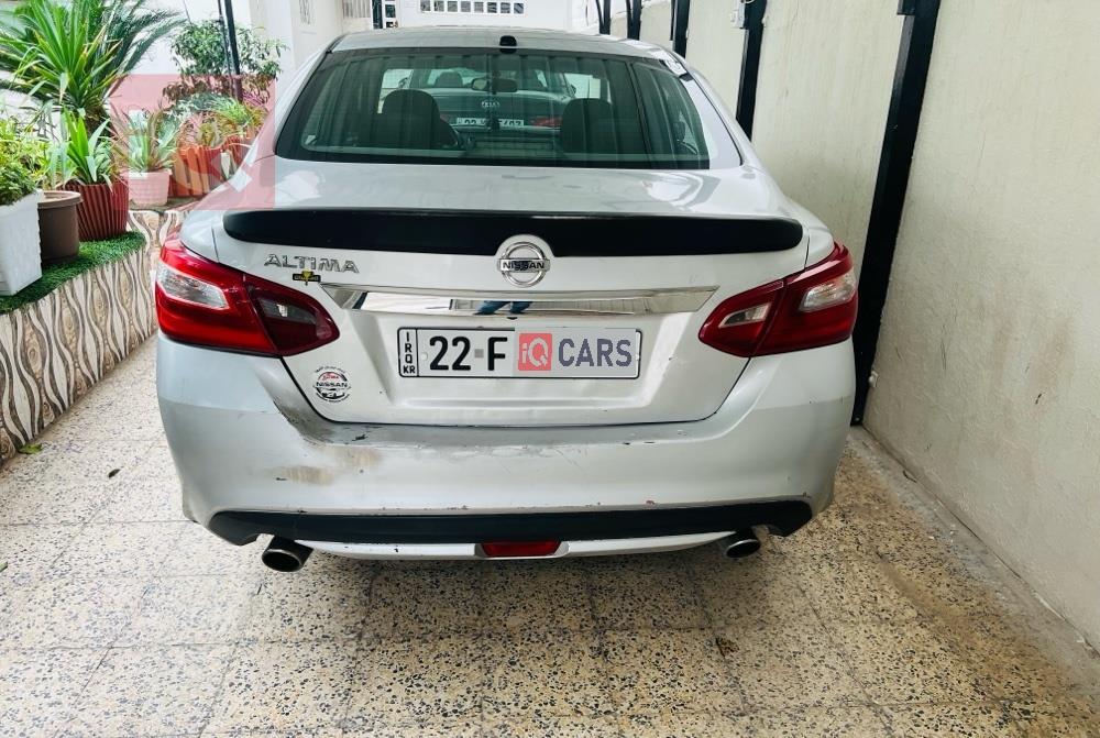 نيسان ألتيما